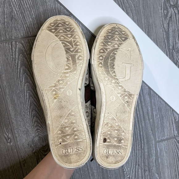 S38. Guess women Sneaker With Guess Logo Design 9M - Picture 5 of 6